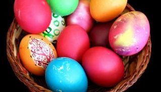 البيض الملون في شم النسيم