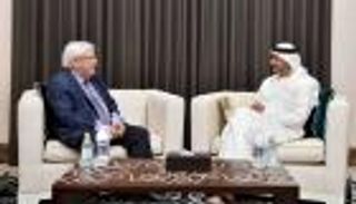 عبدالله بن زايد لمبعوث اليمن: موقف الإمارات ثابت تجاه دعم الشرعية