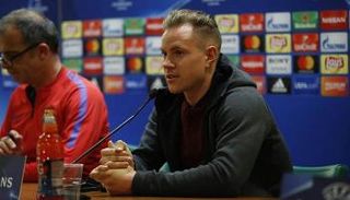 تير شتيجن حارس برشلونة