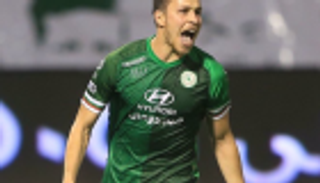 الاتفاق يجدد عقد فيليب كيش 