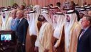 محمد بن راشد يشهد انطلاق مؤتمر "فكر 16" في دبي