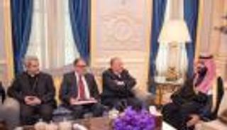 محمد بن سلمان يلتقي قيادات دينية بفرنسا