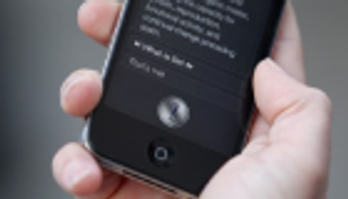 آيفون كوميديان إلكتروني.. أبل تطور "سيري" لإلقاء النكات