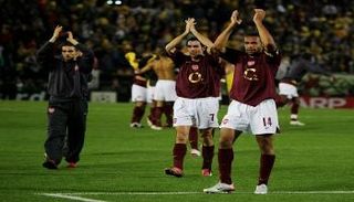 لاعبو أرسنال 