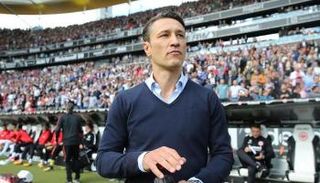 نيكو كوفاتش مدرب فرانكفورت الحالي ولاعب بايرن السابق