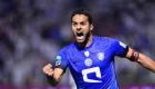 ياسر القحطاني يلمح للاعتزال