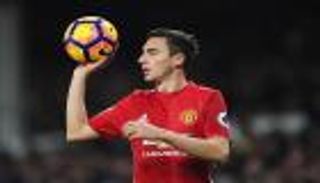 ظهير مانشستر يونايتد يقترب من العودة للكالتشيو