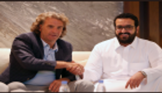 اعتزال الهريفي يؤجل اختيار قائمة المغادرين من النصر السعودي