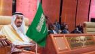 خادم الحرمين الشريفين يتسلم رئاسة الدورة العادية للقمة العربية الـ29