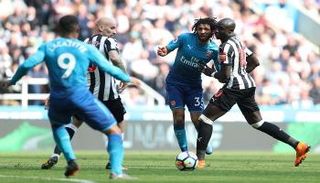 نيوكاسل ضد أرسنال 