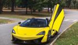 بالصور.. سيارة ماكلارين سبايدر الجديدة "وحش على الطريق"