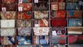 السجاد اليدوي في أفغانستان.. تاريخ وتصدير وحروب