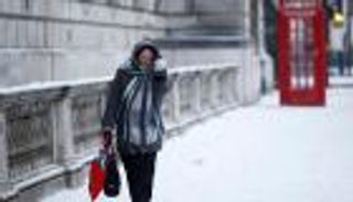 تساقط الثلوج يخفض إنفاق البريطانيين 