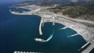 ميناء طنجة المتوسطي في المغرب يفوق التوقعات