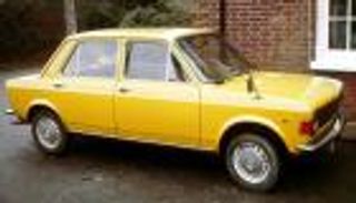 من فيات 128 إلى الخنفساء.. سيارات لن ينساها المصريون