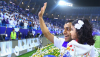 محمد الشلهوب يختار البقاء مع الهلال لموسم جديد