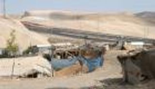 مع اقتراب ذكرى النكبة.. شبح التشريد يخيم على فلسطينيي "الخان الأحمر"