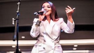 الفنانة بلقيس