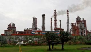 مصفاة نفط شركة إيسار أويل في الهند 