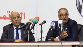 جانب من المؤتمر الصحفي لمؤسسة خليفة الإنسانية بعدن