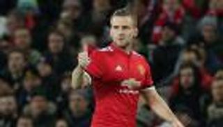 يونايتد يحدد سعر الاستغناء عن لوك شو