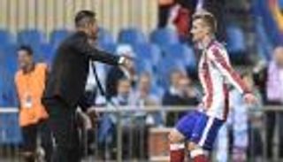 سيميوني يناشد جريزمان البقاء مع أتلتيكو مدريد