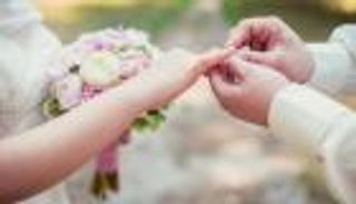 طبيب نفسي: لقب "عانس" ليس سُبة