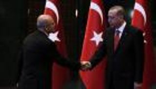 تركيا تعوّل على تبكير الانتخابات لإنقاذ اقتصادها