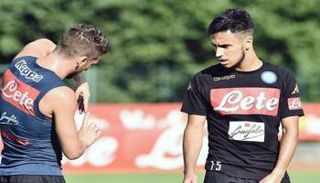 آدم وناس نجم نابولي 