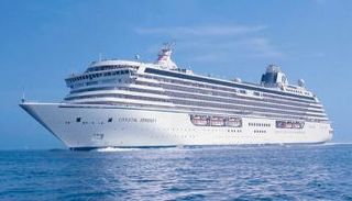 إحدى السفن السياحية