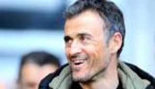 صراع إنجليزي على ضم مدرب برشلونة السابق