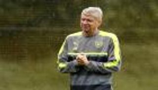 فينجر يتلقى عرضاً لرئاسة باريس سان جيرمان