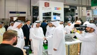 الشيخ مكتوم بن محمد بن راشد يزور جناح أبوظبي بمعرض سوق السفر العربي