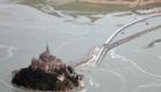  فرنسا.. إخلاء جزيرة مون سان ميشيل بعد تهديد للشرطة