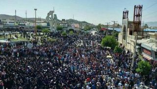 الغضب الشعبي ضد الملالي يتصاعد