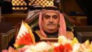 وزير الخارجية البحريني يطالب بمحاكمة "الجزيرة" القطرية