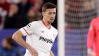 مانشستر يونايتد يسعى لخطف هدف برشلونة