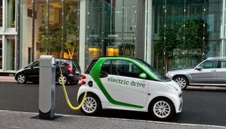 نقص واضح في محطات شحن السيارات الكهربائية في الولايات المتحدة