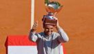 نادال يحتفظ بصدارة تصنيف محترفي التنس للأسبوع الرابع