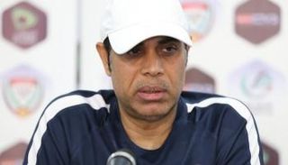 مهدي علي خلال المؤتمر الصحفي