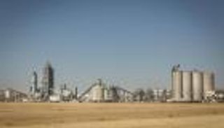 مفاجأة.. فرنسا وأمريكا كانتا على علم بتمويل "لافارج" لـداعش سوريا