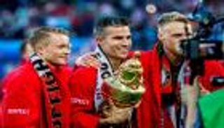 فان بيرسي لا يعرف مصيره مع فينوورد