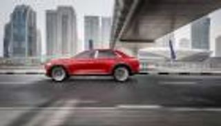 بالصور.. مرسيدس تكشف مايباخ SUV بتصميم عصري وجريء