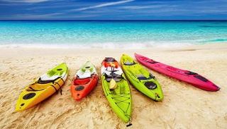 فعالية "كلوب سوشال" في جزيرة ياس بأبوظبي