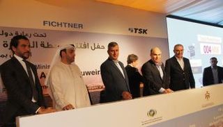 رئيس الوزراء الأردني ومدير العمليات في أبوظبي للتنمية خلال الافتتاح