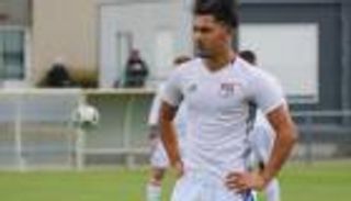 لاعب الجزائر الشاب يتمرد على ليون الفرنسي