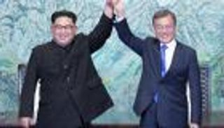 كيم يعود إلى بلاده بعد قمة تاريخية مع مون