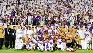 فرحة العين بعد حسم لقب الدوري 