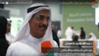 وزير إماراتي يوقع ديوانه الأول "زئير في جزيرة العرب"