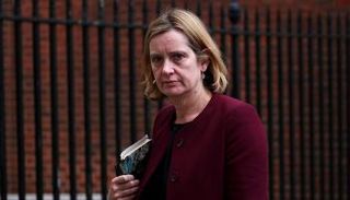 وزيرة الداخلية البريطانية المقالة - رويترز